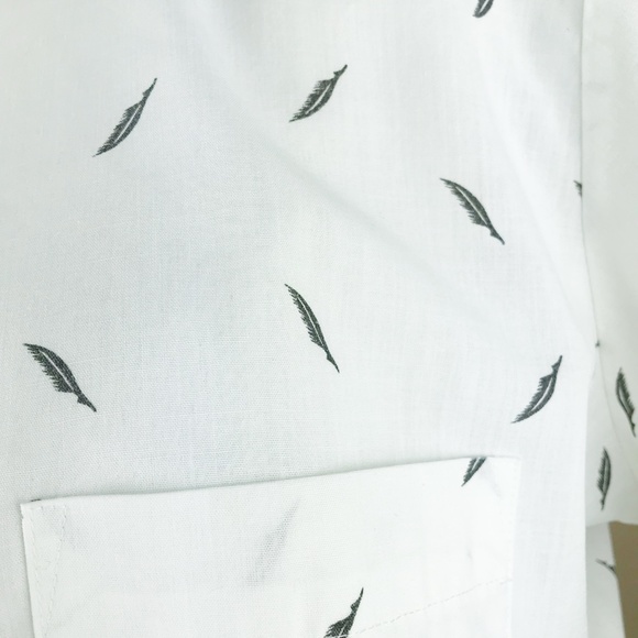 Vintage} Button Front Feather Short Sleeve Shirt - Picture 6 of 6